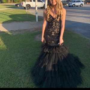 Black sherri hill dress